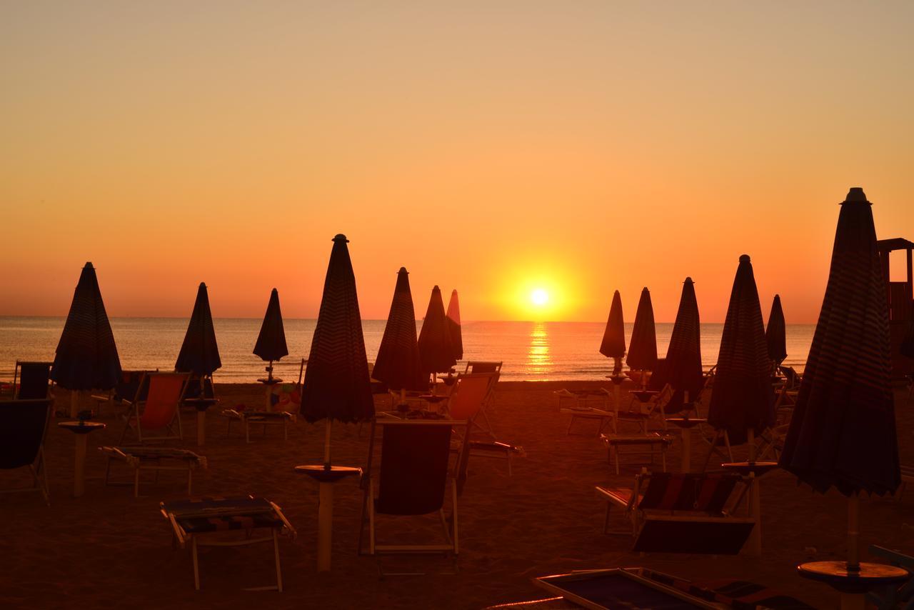 Hotel Holiday Vasto Eksteriør billede