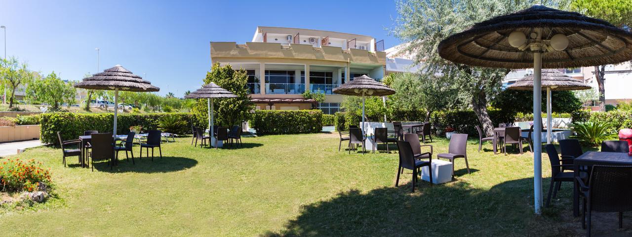 Hotel Holiday Vasto Eksteriør billede